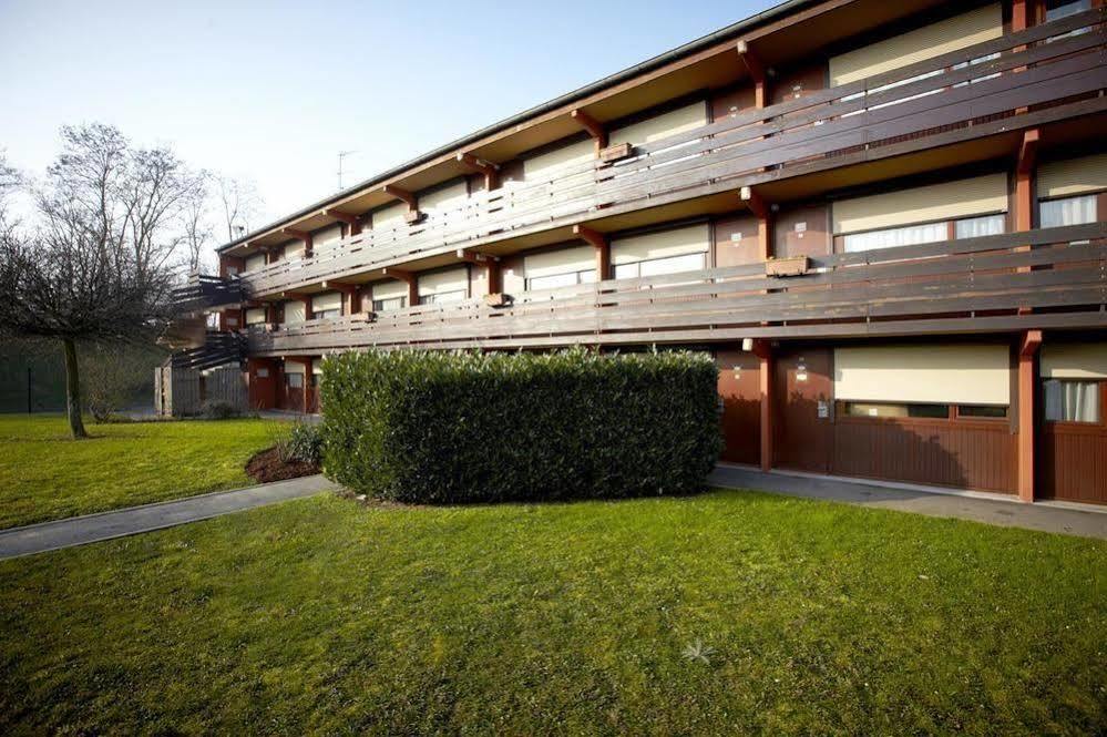 Kyriad Fontenay - Trésigny Exterior foto